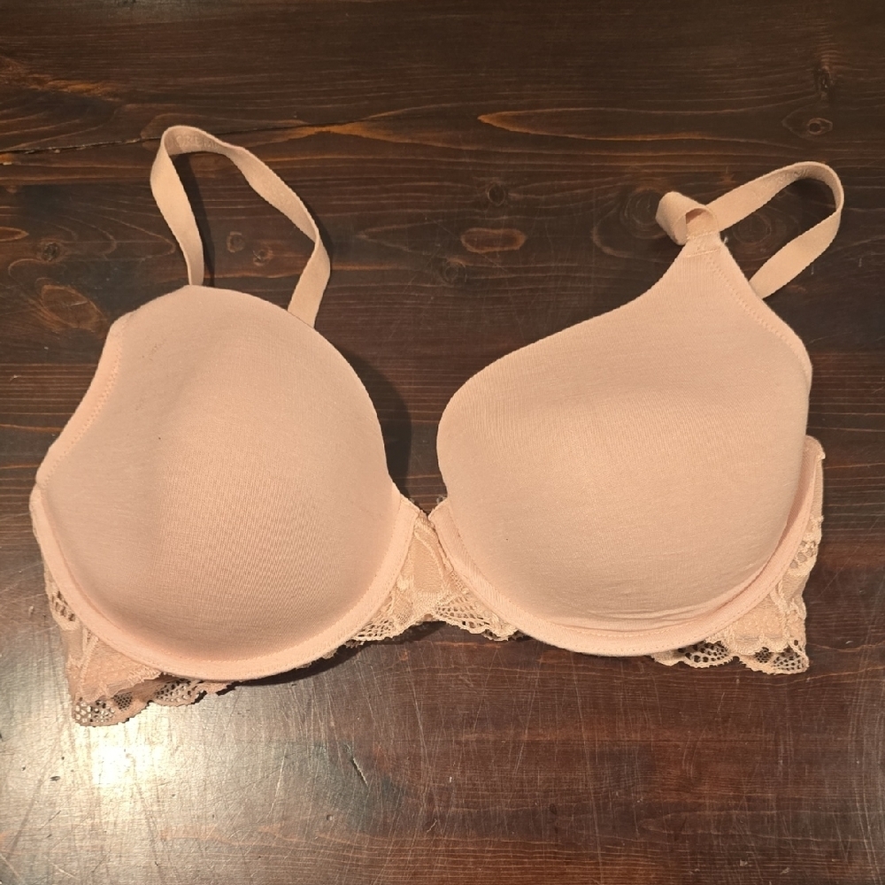 Adore Me Nude/Beige Lace Trim Bra (34DD)